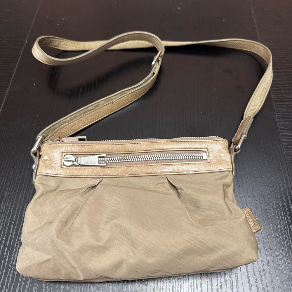 HOBO Tan Crossbody Bag Soft Leather Everyday Essential